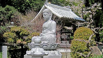 images/shikoku_temple_statue_430x242_1.jpg